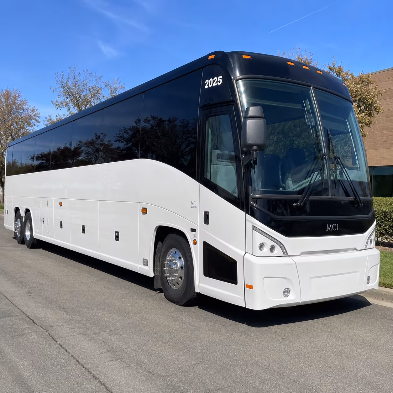 broomfield charter bus rentals for broomfield educational trips