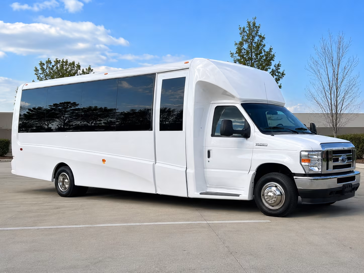 lakewood employee shuttle services throughout lakewood and colorado