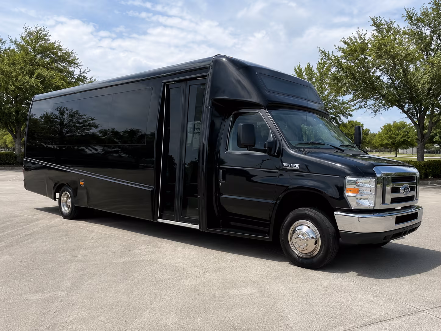 lakewood private bus rentals for lakewood concerts and festivals