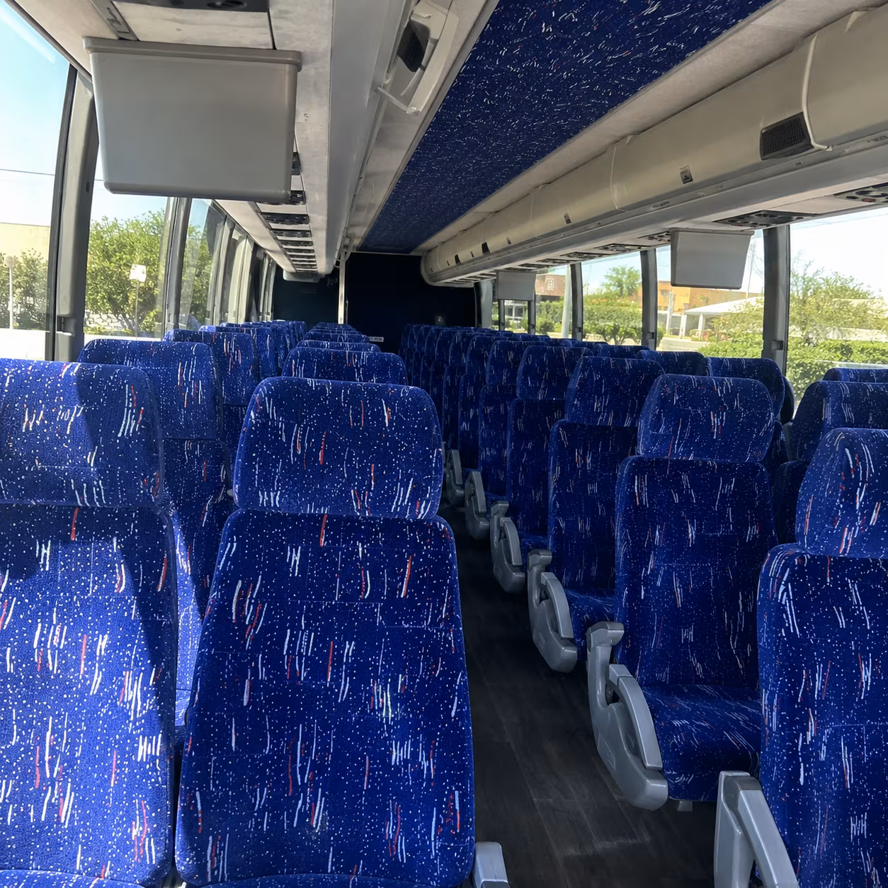 lakewood timely charter buses for lakewood corporate outings